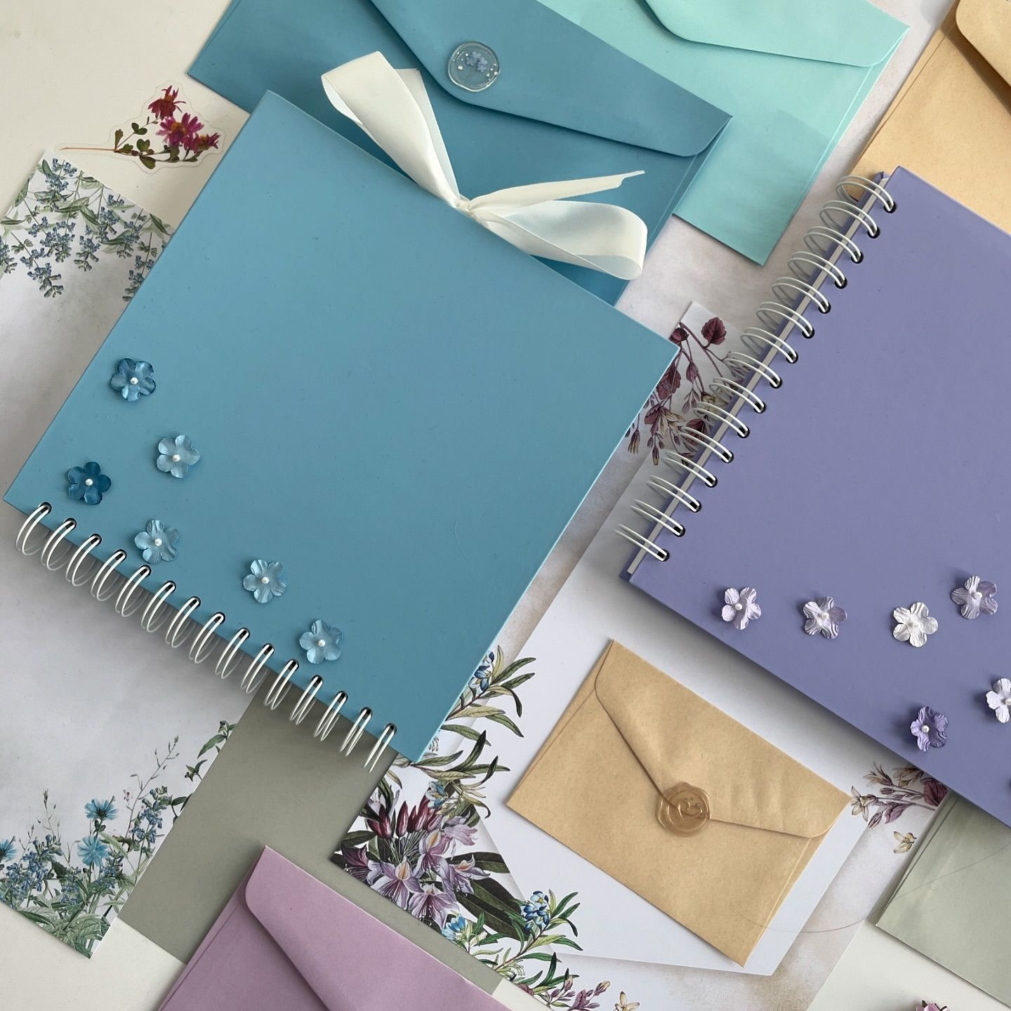 Album Lavender 20.5x20.5cm, 35 lehte GP albumid ja paberlilled